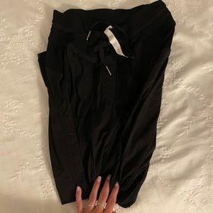 lululemon dance pants (cropped)